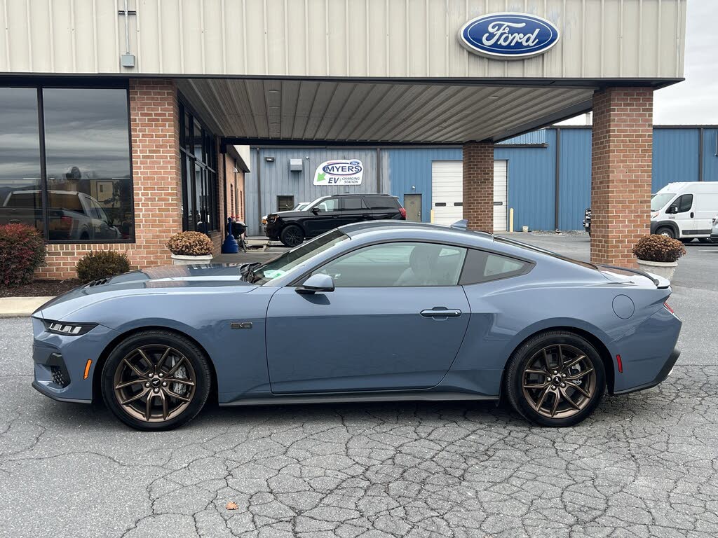 2025 Ford Mustang GT Premium Fastback RWD