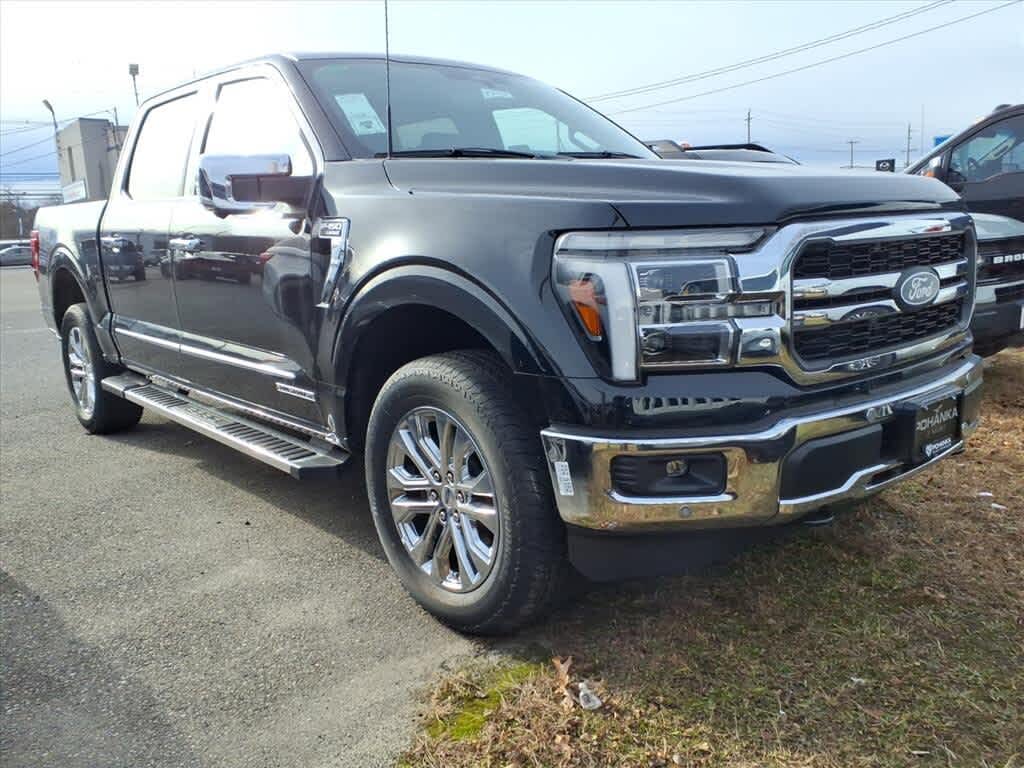 2025 Ford F-150 Lariat SuperCrew 4WD