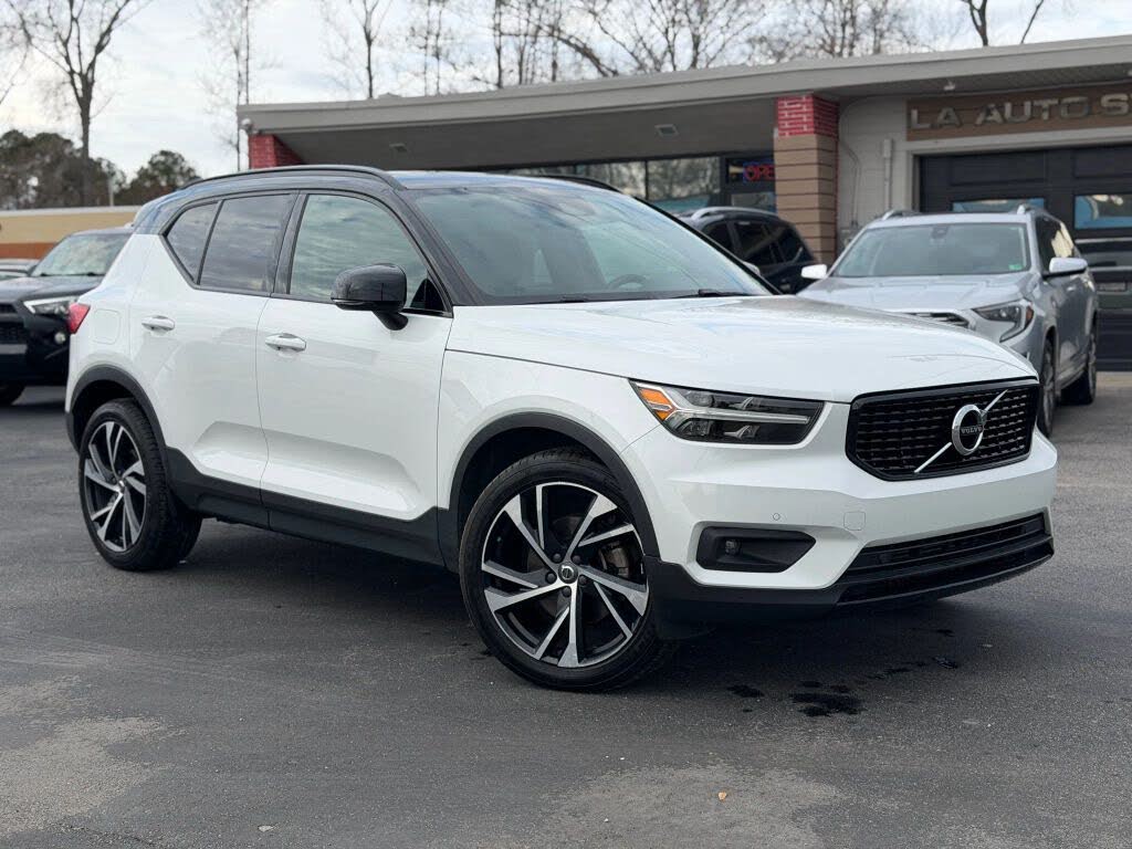2021 Volvo XC40 T5 R-Design AWD
