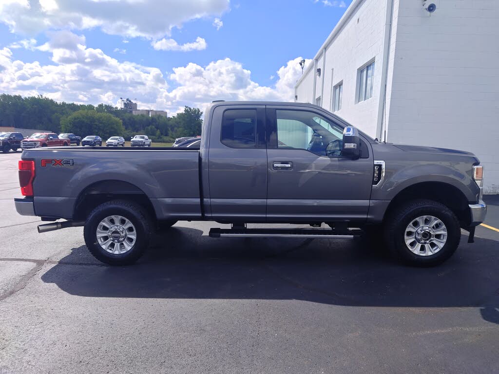 2022 Ford F-350 Super Duty XLT SuperCab 4WD