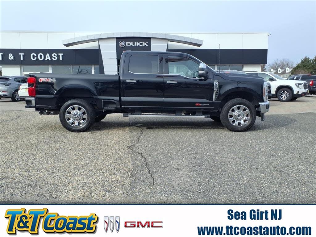 2024 Ford F-250 Super Duty Lariat Crew Cab 4WD