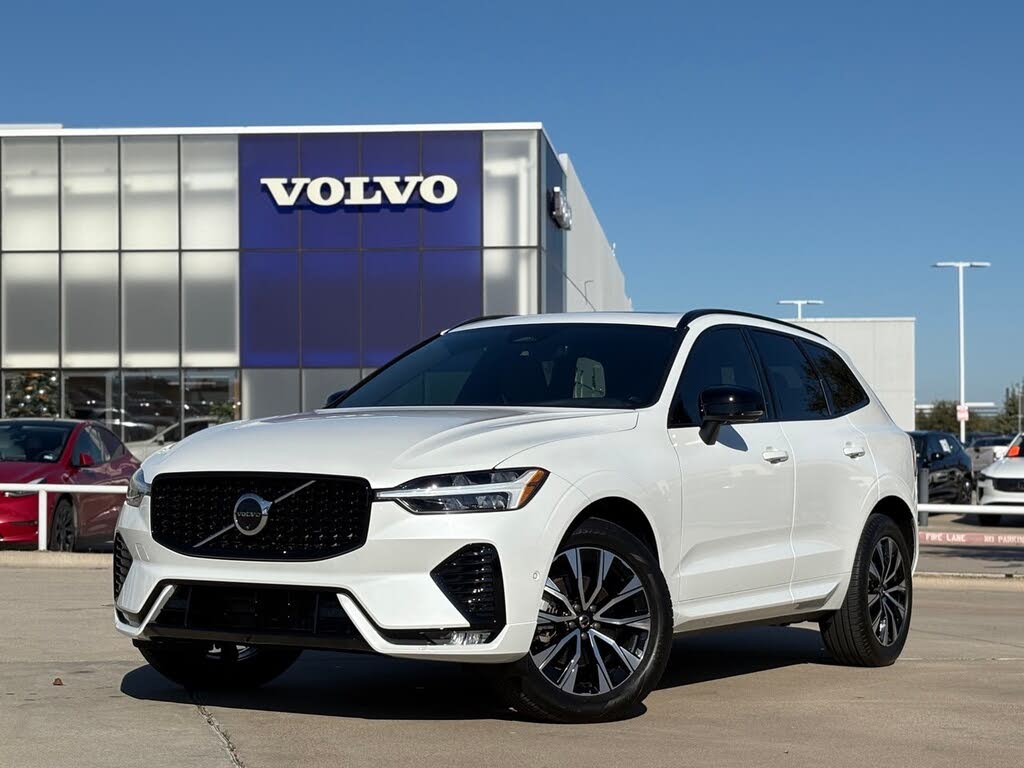 2024 Volvo XC60 B5 Plus Dark Theme AWD