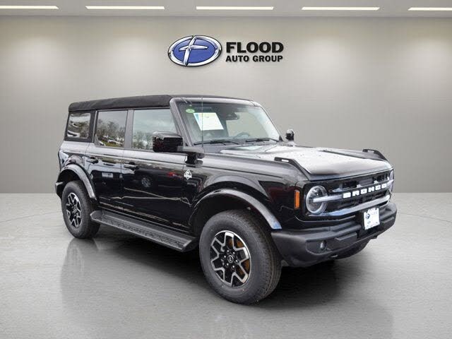 2025 Ford Bronco Outer Banks 4-Door 4WD