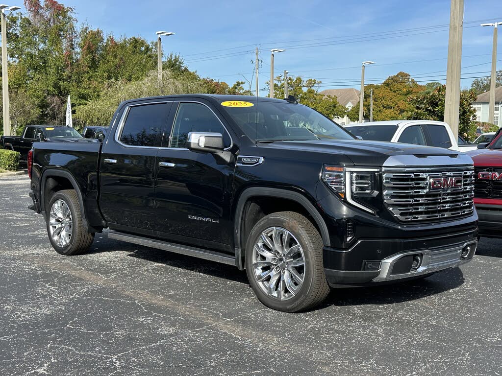 2025 GMC Sierra 1500 Denali Crew Cab 4WD