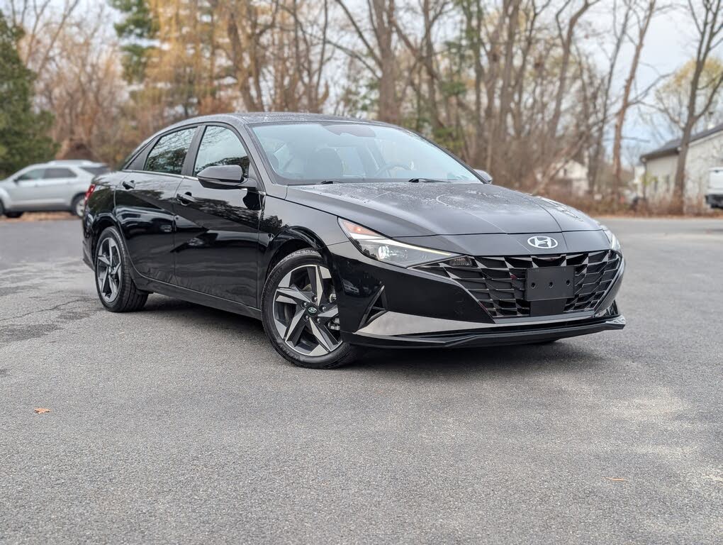 2023 Hyundai Elantra Limited FWD