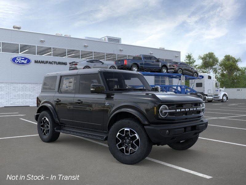2025 Ford Bronco Outer Banks 4-Door 4WD