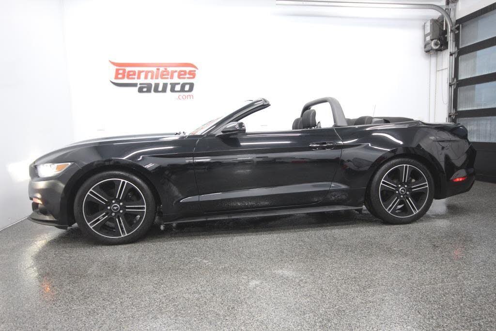 Ford Mustang V6 Convertible RWD 2017