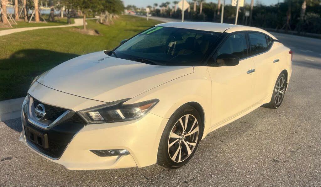 2017 Nissan Maxima S FWD