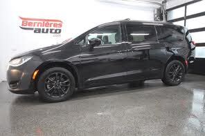 Chrysler Pacifica Launch Edition AWD
