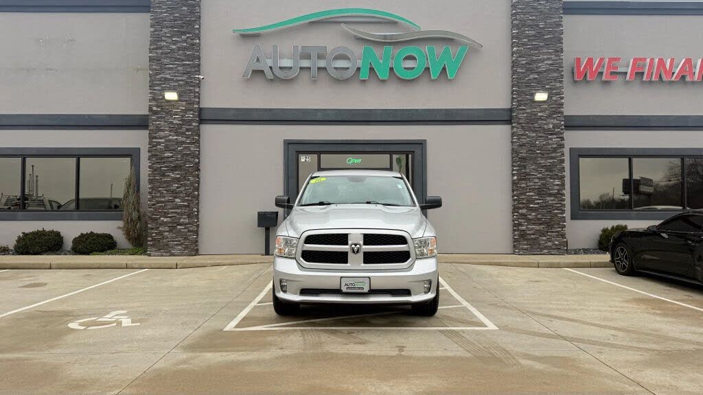 2016 RAM 1500 Express Quad Cab 4WD