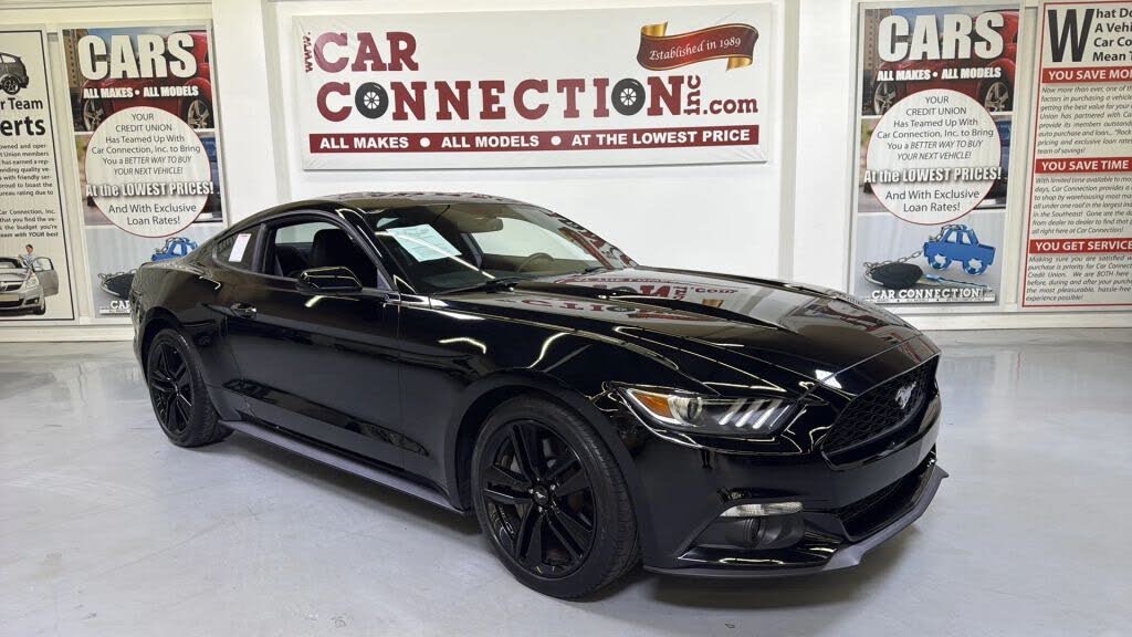 2017 Ford Mustang EcoBoost Coupe RWD