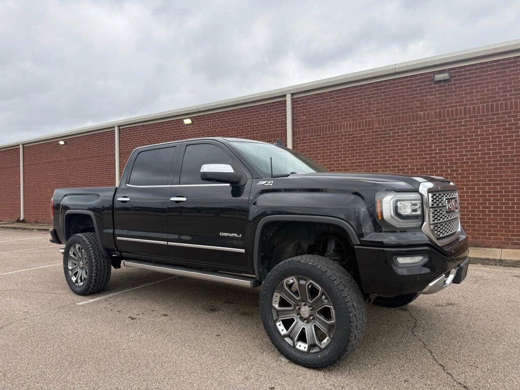 2017 GMC Sierra 1500 Denali Crew Cab 4WD