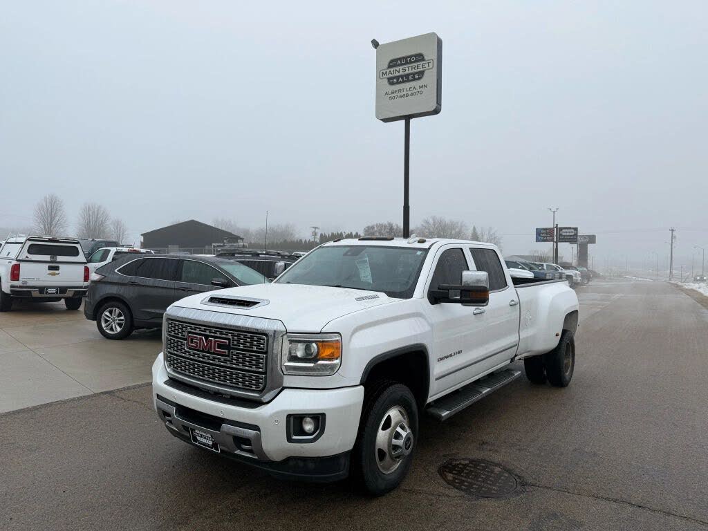 2018 GMC Sierra 3500HD Denali Crew Cab LB DRW 4WD