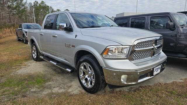 2017 RAM 1500 Laramie Crew Cab 4WD