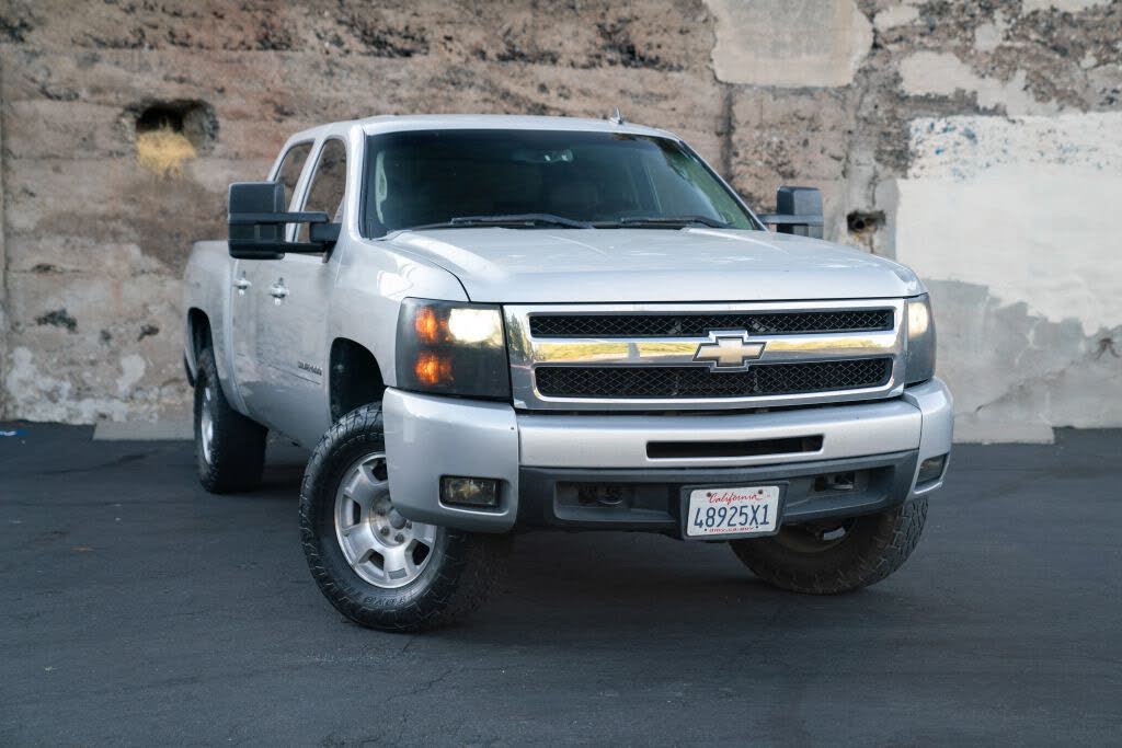 2010 Chevrolet Silverado 1500 LTZ Crew Cab 4WD