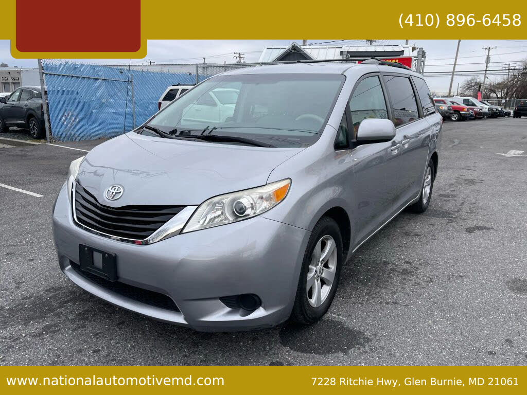 2012 Toyota Sienna LE 7-Passenger