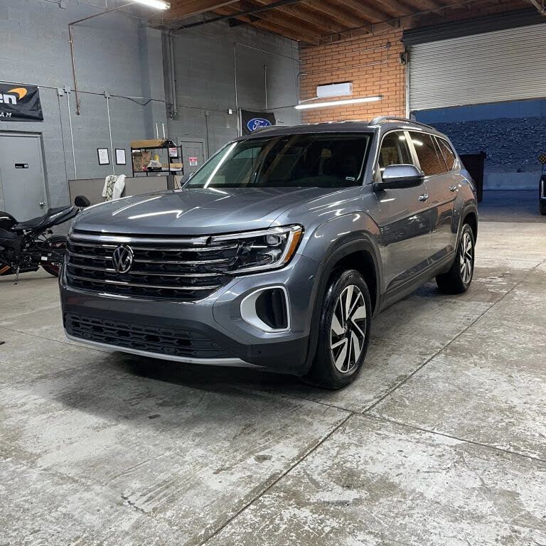 2025 Volkswagen Atlas SE FWD with Technology