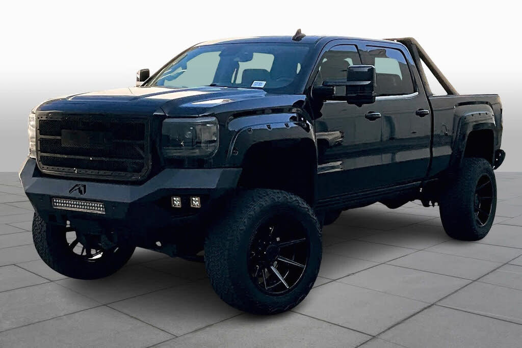 2018 GMC Sierra 2500HD Denali Crew Cab SB 4WD