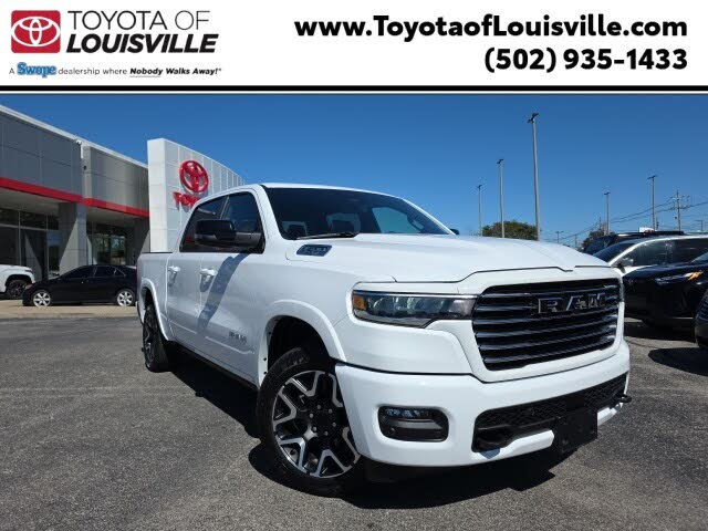 2025 RAM 1500 Laramie Crew Cab 4WD