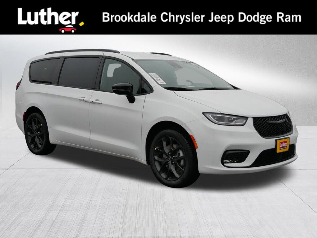 2026 Chrysler Pacifica Select AWD
