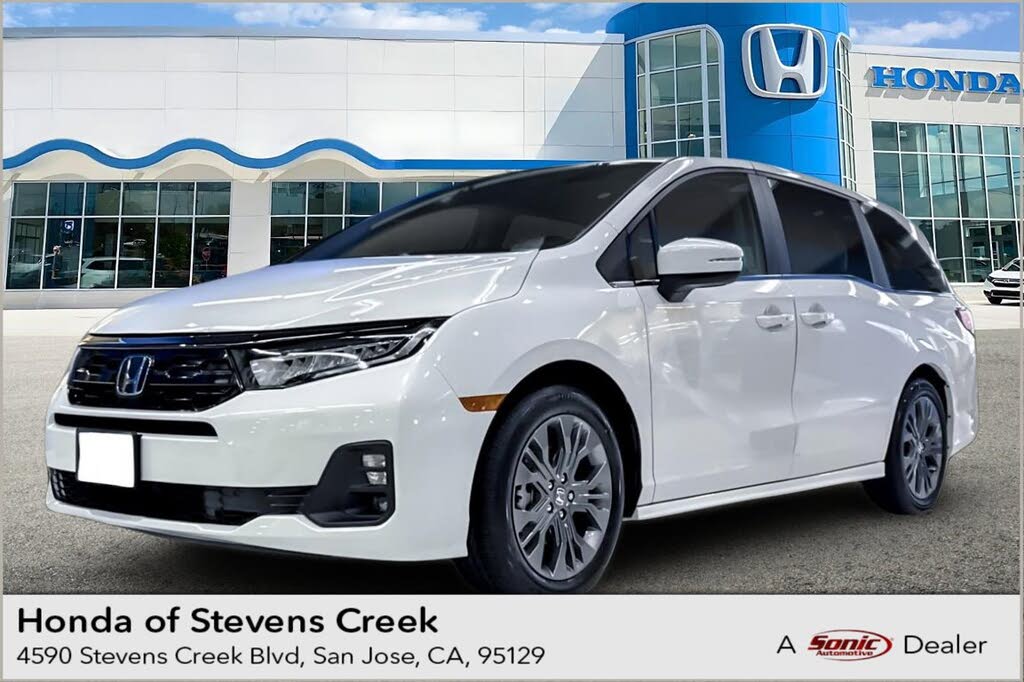 2026 Honda Odyssey Touring FWD