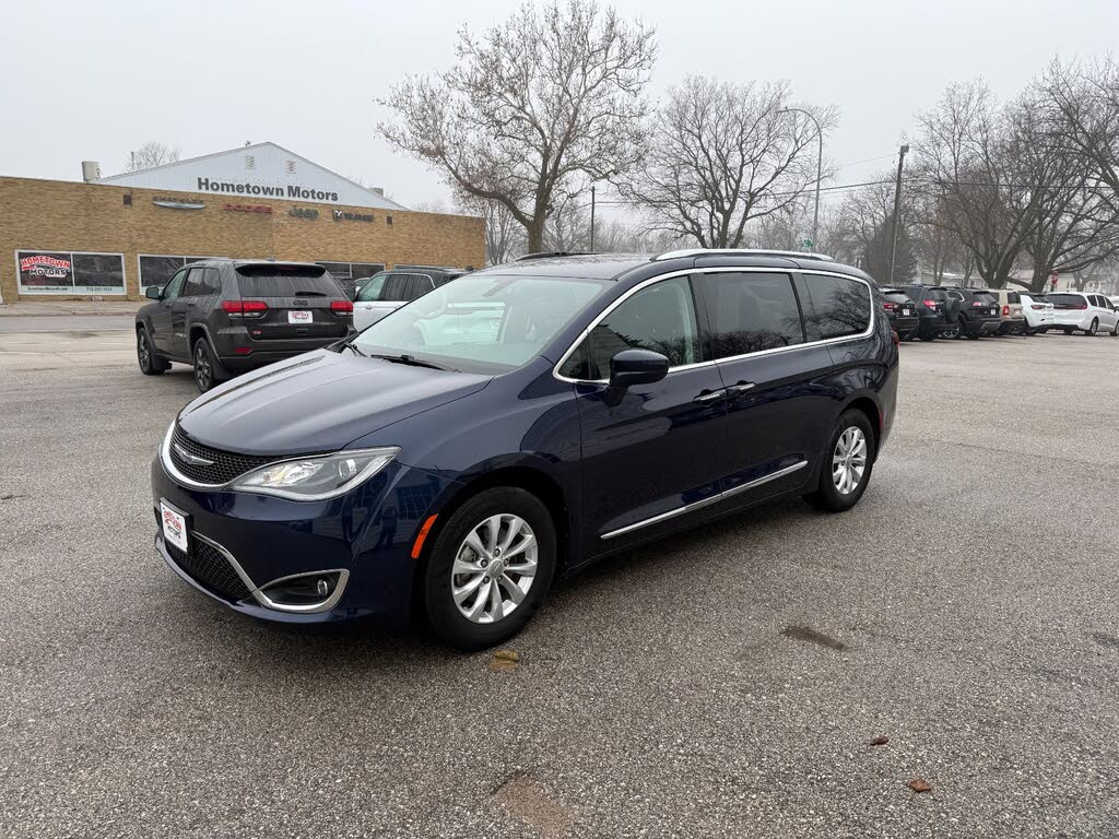 2018 Chrysler Pacifica Touring L Plus FWD