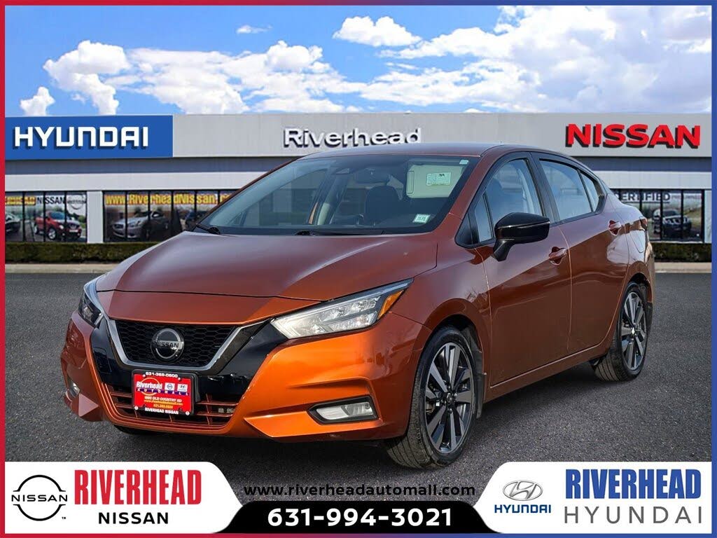 2021 Nissan Versa SR FWD