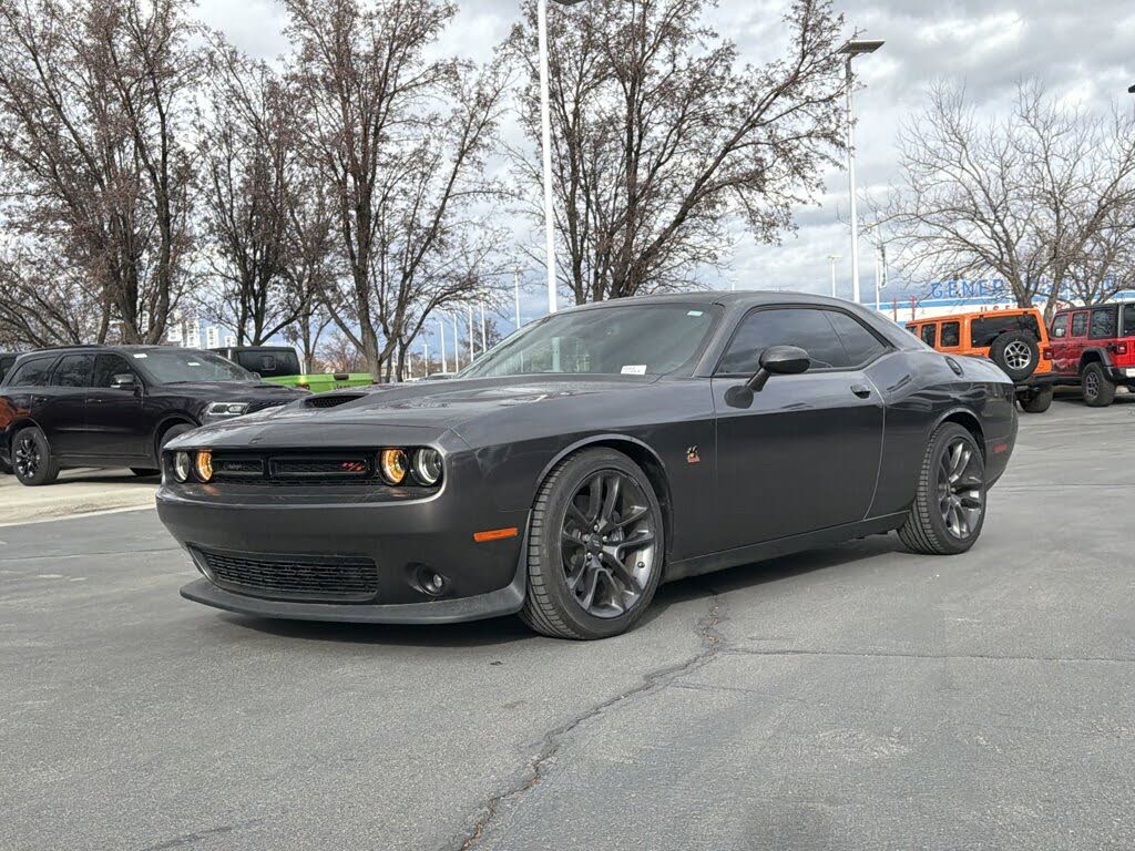2022 Dodge Challenger R/T Scat Pack RWD