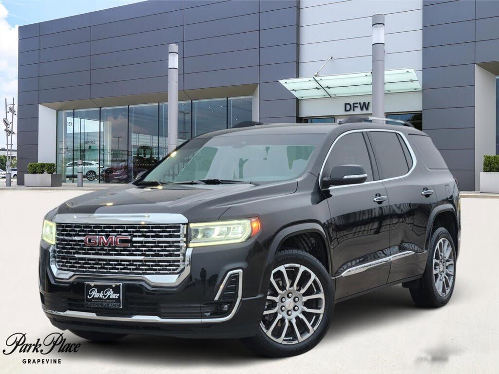 2023 GMC Acadia Denali FWD