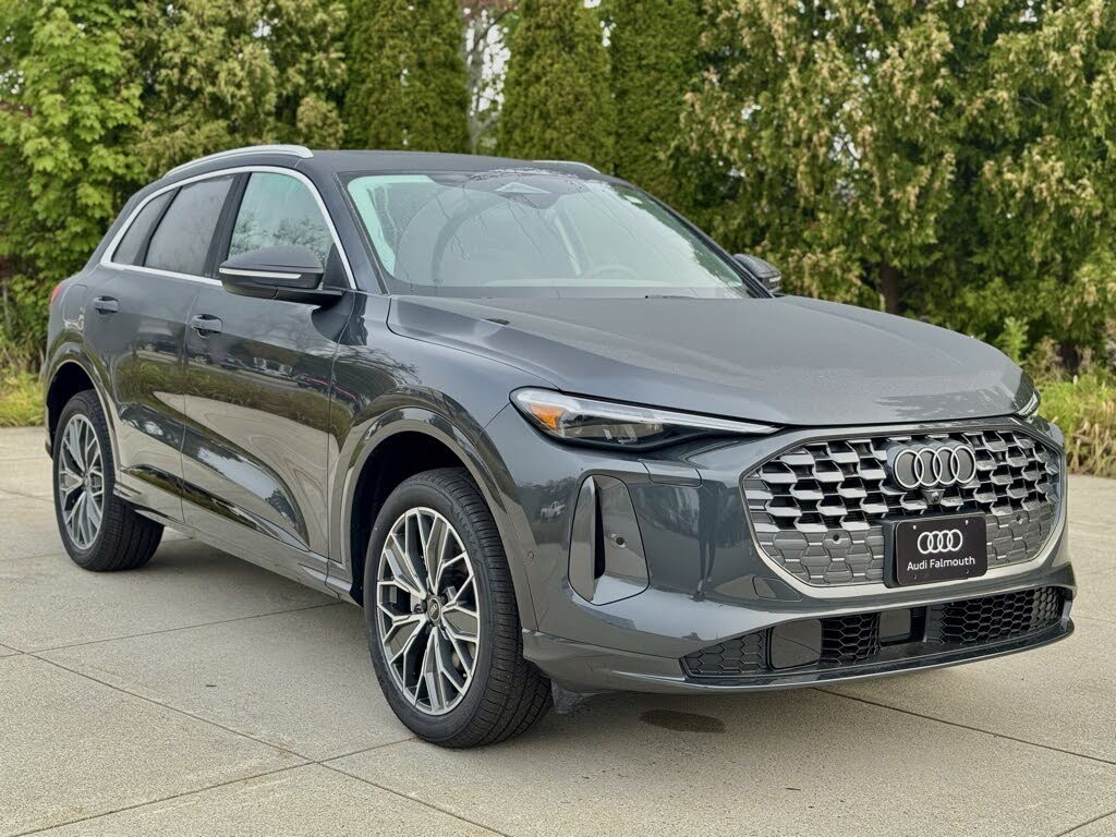 2025 Audi Q5 quattro Premium Plus 40 TFSI