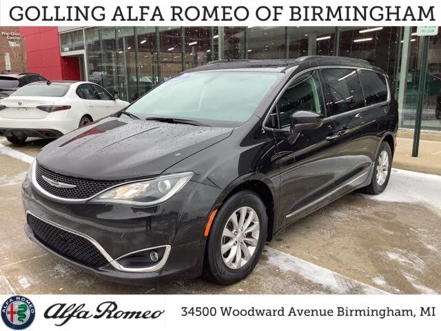 2017 Chrysler Pacifica Touring L FWD