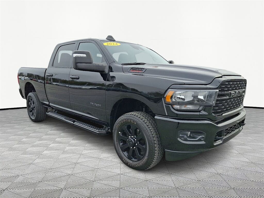 2024 RAM 2500 Big Horn Crew Cab 4WD