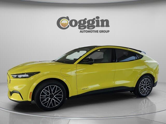 2025 Ford Mustang Mach-E Premium RWD