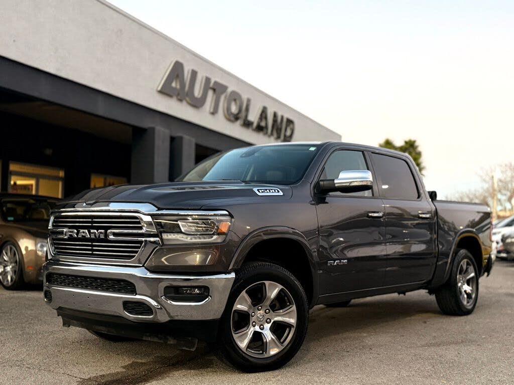 2020 RAM 1500 Laramie Crew Cab 4WD
