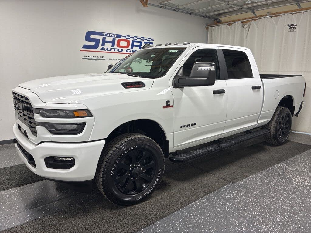 2025 RAM 2500 Big Horn Crew Cab 4WD