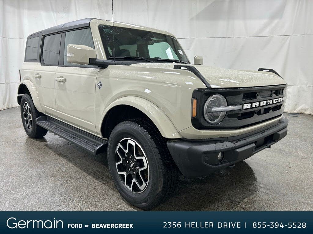 2025 Ford Bronco Outer Banks 4-Door 4WD