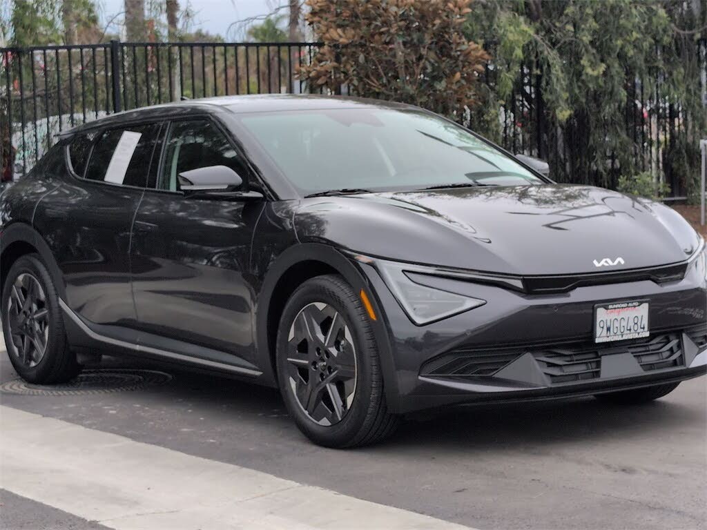 2025 Kia EV6 Light RWD