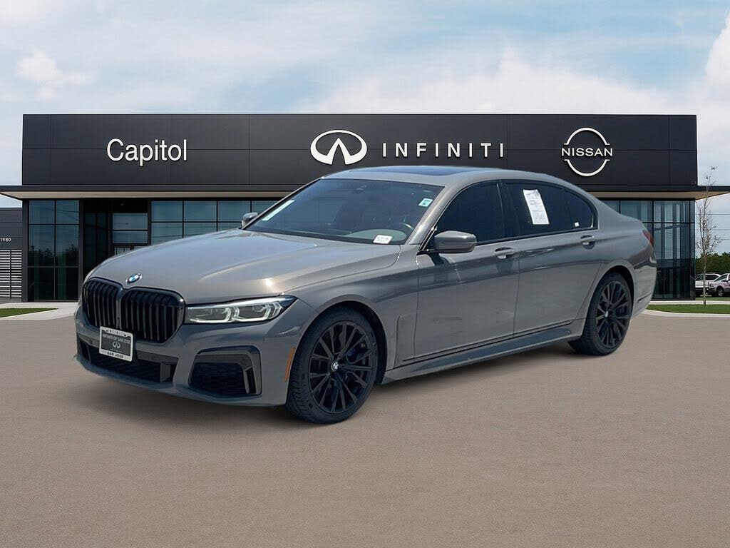 2022 BMW 7 Series 740i RWD