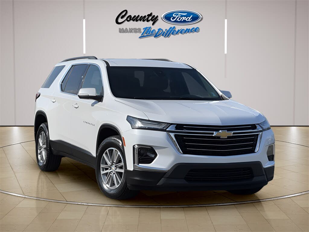 2023 Chevrolet Traverse LT Cloth FWD