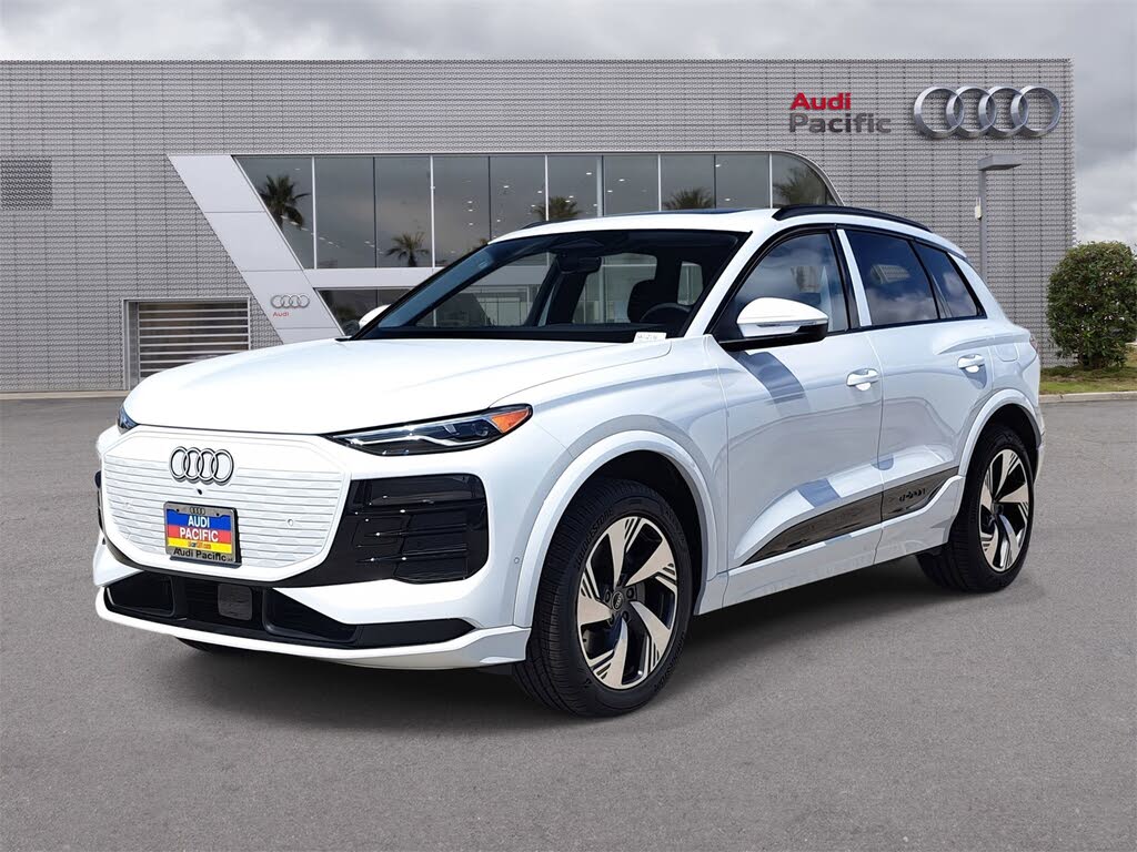 2025 Audi Q6 e-tron quattro Premium