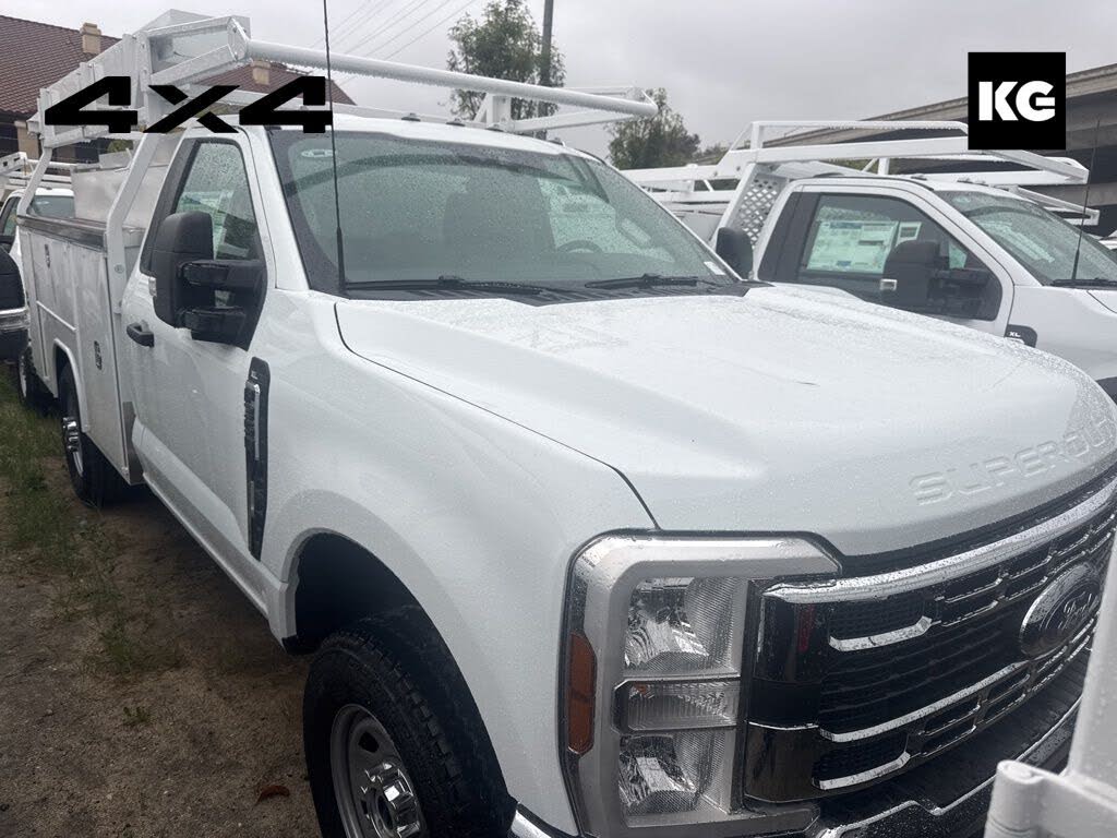 2025 Ford F-350 Super Duty Chassis XL Regular Cab 4WD