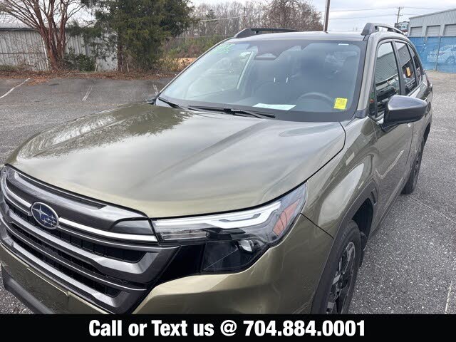 2025 Subaru Forester Premium Crossover AWD