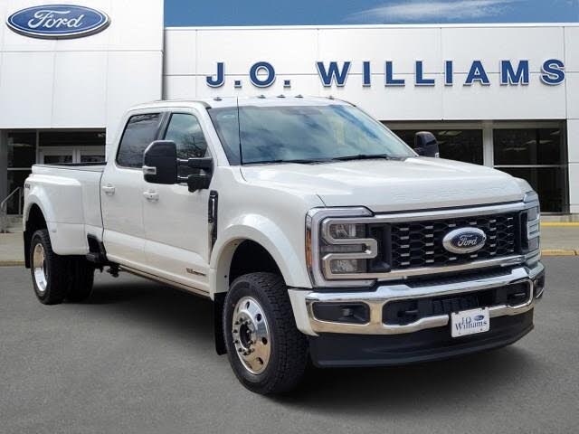 2026 Ford F-450 Super Duty Lariat Crew Cab LB DRW 4WD