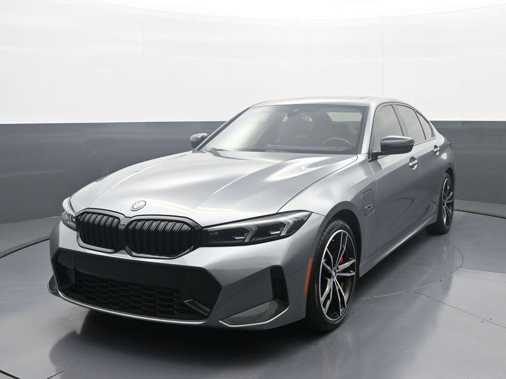 2023 BMW 3 Series 330e Hybrid Plug-in xDrive AWD