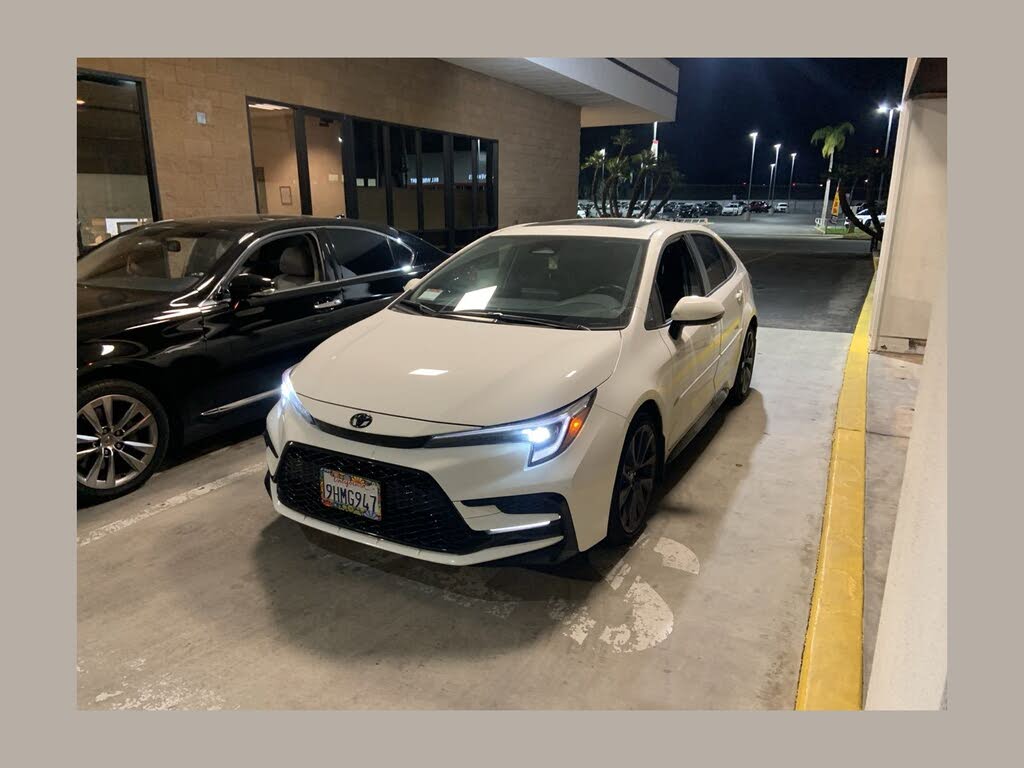 2023 Toyota Corolla SE FWD