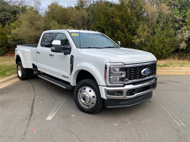 2026 Ford F-450 Super Duty Lariat Crew Cab LB DRW 4WD