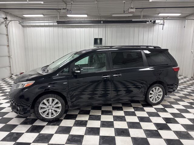 2017 Toyota Sienna Limited 7-Passenger AWD