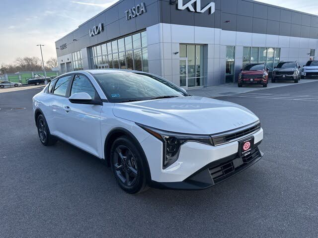2025 Kia K4 LXS FWD