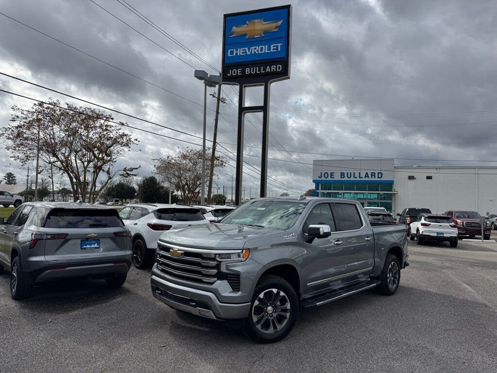 2026 Chevrolet Silverado 1500 High Country Crew Cab 4WD