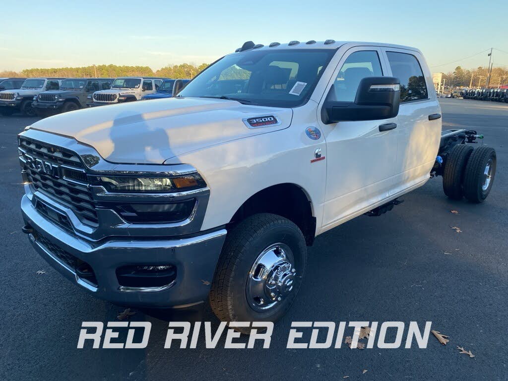 2026 RAM 3500 Chassis Tradesman Crew Cab LB DRW 4WD